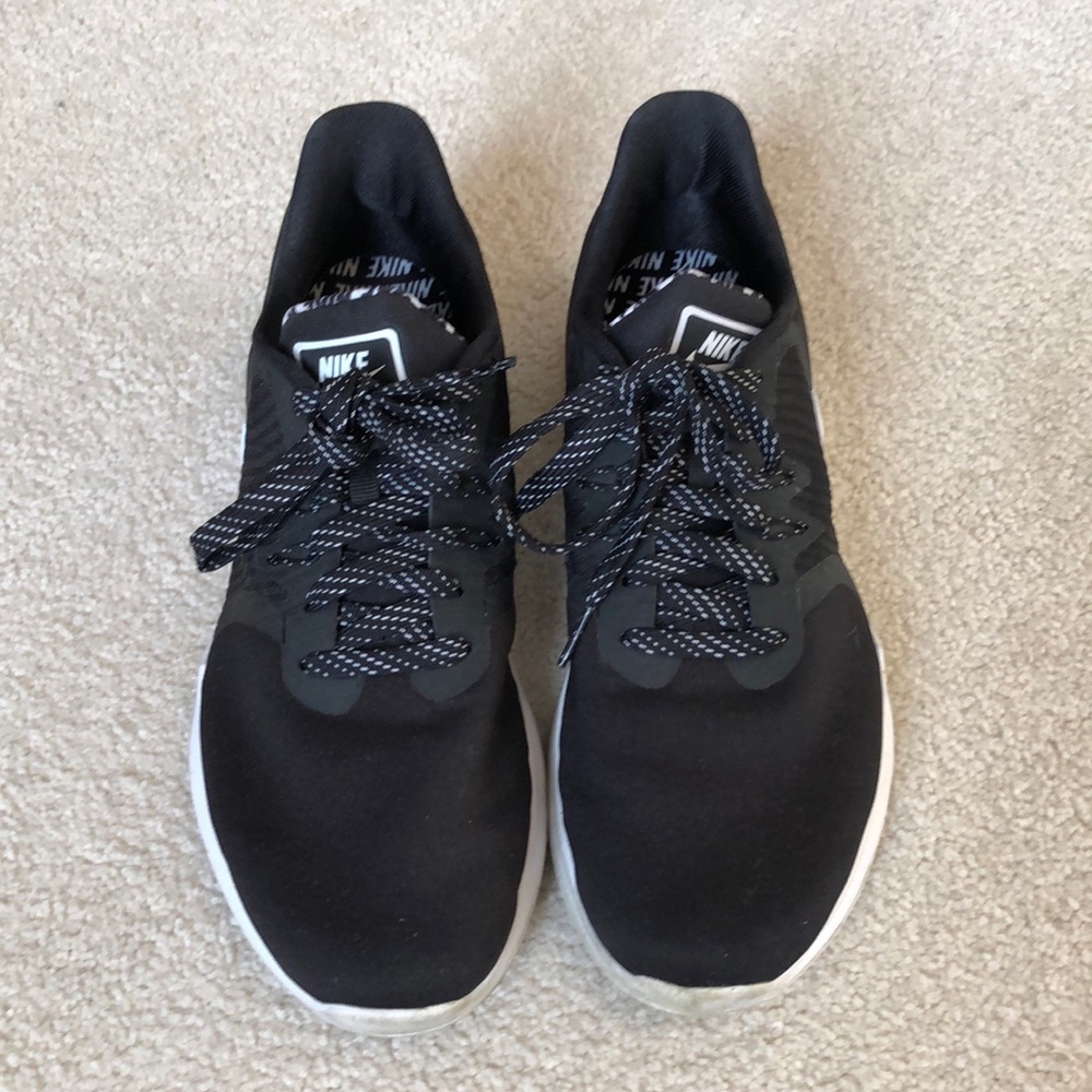 Like new nike running shoes